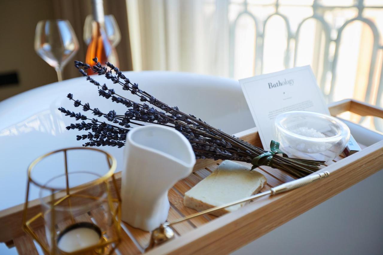 Bless Hotel Madrid - The Leading Hotels Of The World المظهر الخارجي الصورة Lavender in a spa