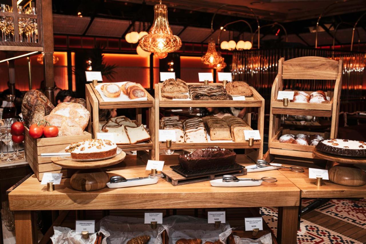 Bless Hotel Madrid - The Leading Hotels Of The World المظهر الخارجي الصورة A dessert buffet