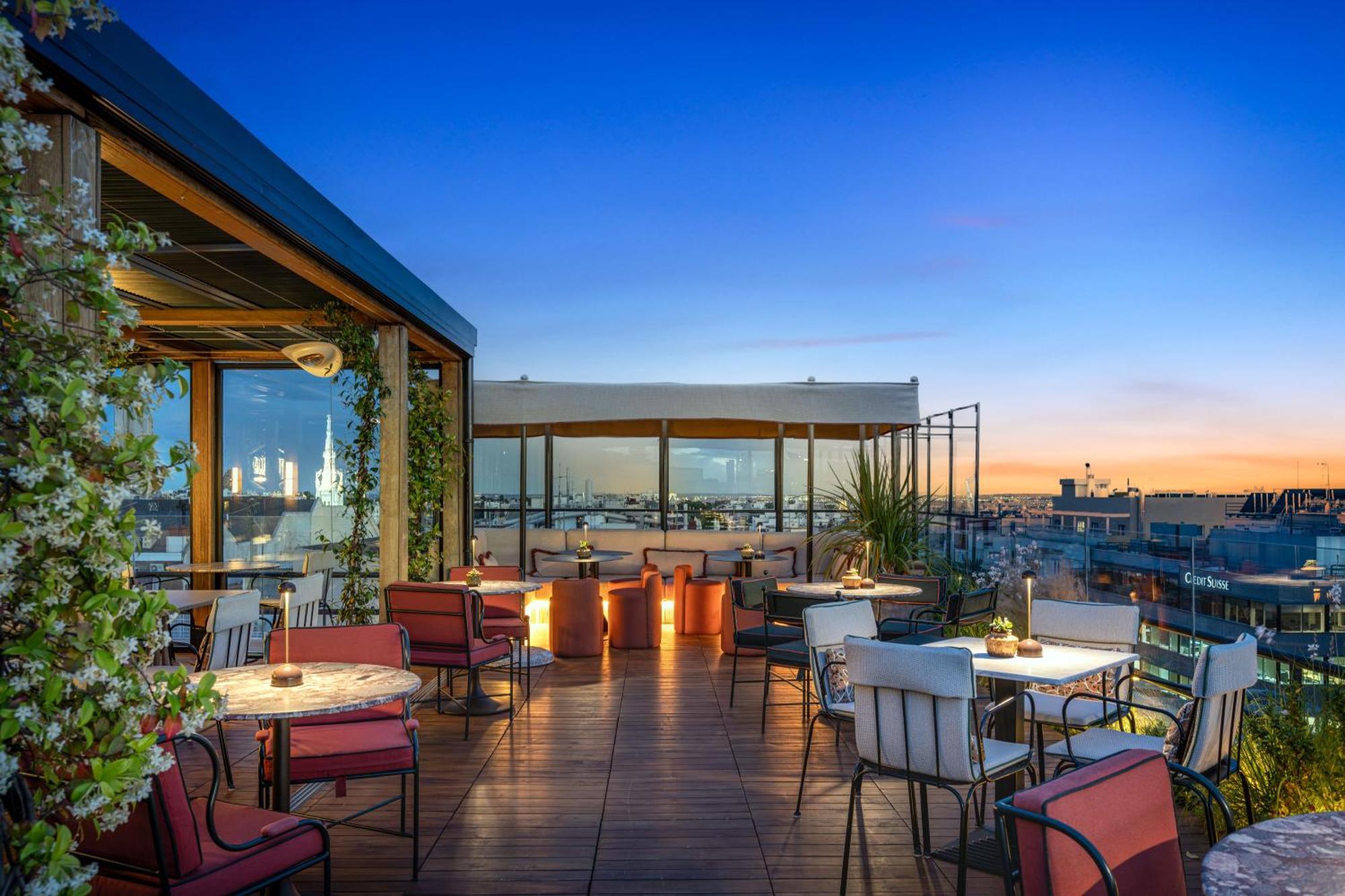 Bless Hotel Madrid - The Leading Hotels Of The World المظهر الخارجي الصورة The rooftop bar at the Hotel