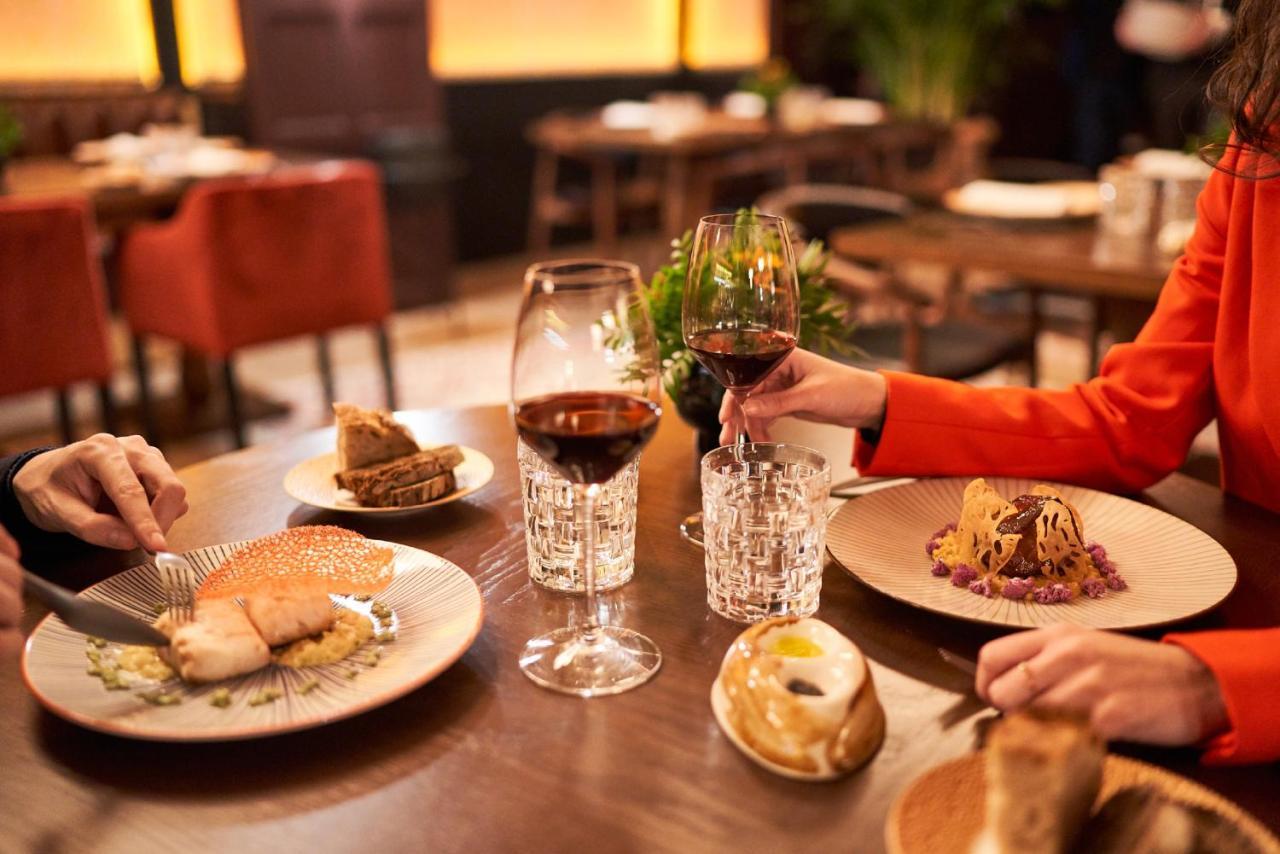 Bless Hotel Madrid - The Leading Hotels Of The World المظهر الخارجي الصورة A restaurant in Madrid