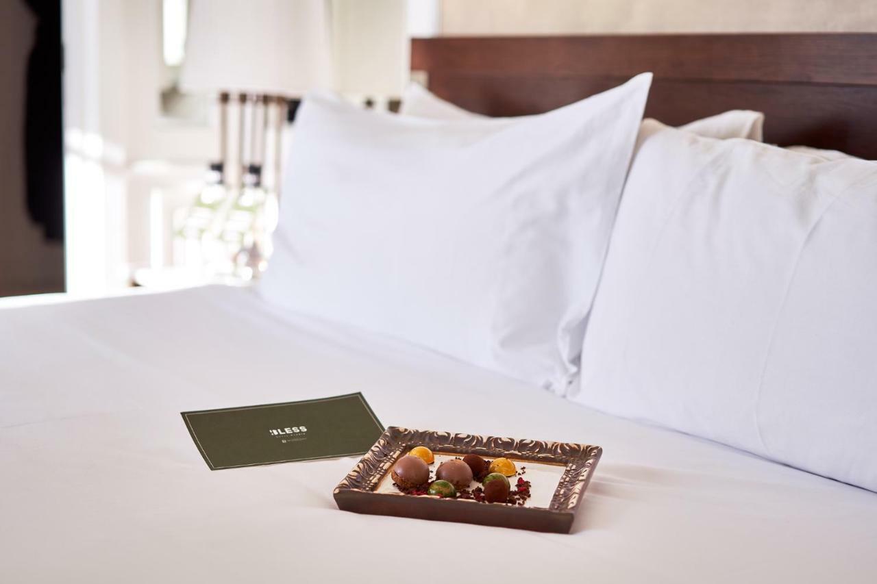 Bless Hotel Madrid - The Leading Hotels Of The World المظهر الخارجي الصورة A turndown service at a hotel